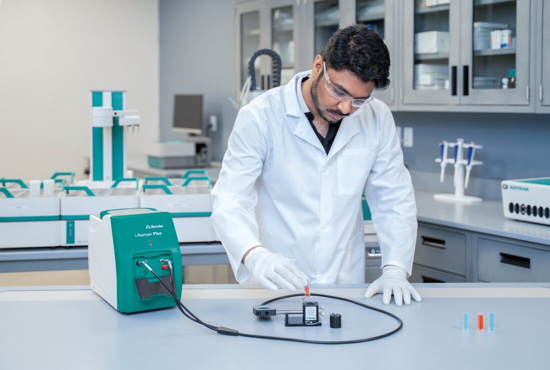i-Raman Plus, Raman spectroscopy, Fiber Optic Probe, SpecSuite Software, 532nm, 785nm, laboratory, research and education, quality control, material identification and verification, cuvette holder
