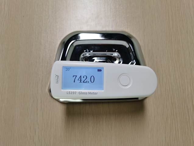 ls197光泽度仪用20°角测试高光泽电镀件